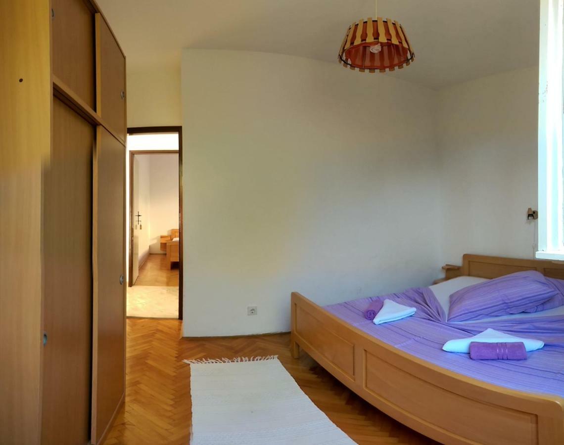 Sandro Apartment